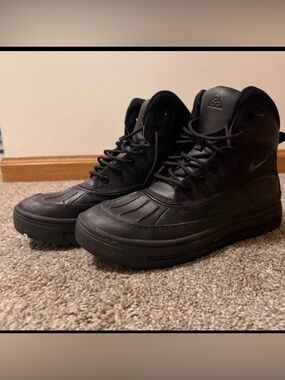 Nike 7Y Black High-Top Leather Winter Boots